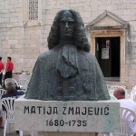 Памятник Матию Змаевичу в Перасте.