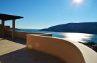 Объект 30087. Недвижимость в Черногории от застройщика: продаётся новая квартира с видом на море в жилом комплексе с бассейнами.