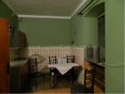 Объек-18066. Продается очаровательная 3-х комнатная квартира в старинном каменном доме. До берега Боко-Которского залива всего 40 метров!