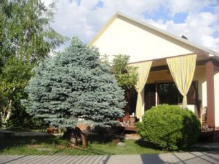 Объект 18052. Продается уютный 2-х этажный дом с участком в пригороде Подгорицы. Цена снижена на 10.000 евро!